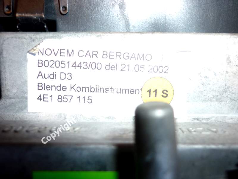 Audi A8 D3 4E BJ2002 Blende Kombiinstrument Tacho Holzoptik dunkel